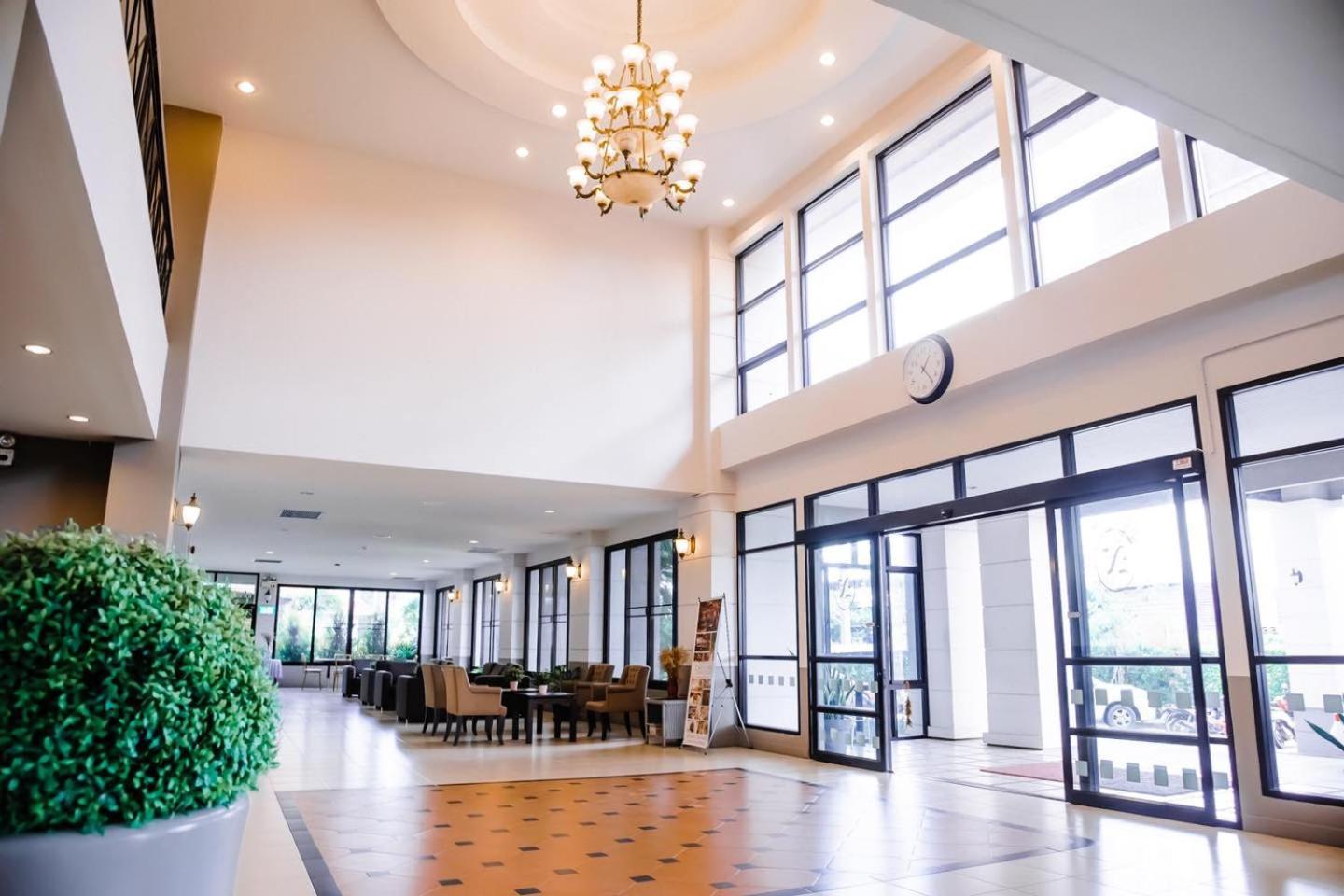 Nipa Garden Hotel Surat Thani Exterior foto